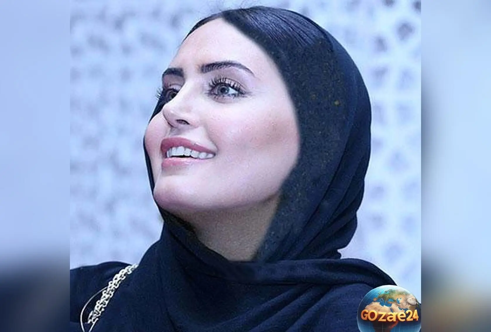 عکسی دیدنی از الناز شاکردوست در طبیعت بکر کنار دریاچه با خودروی سوپر لوکس