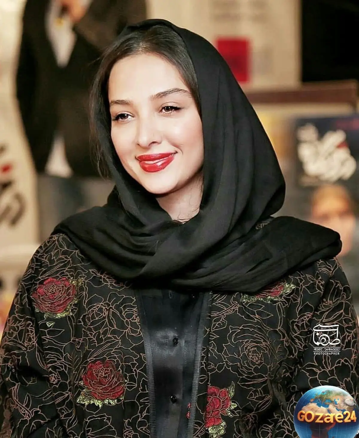 آناهیتا درگاهی با استایل متفاوت در صف نانوایی سنگک داغ؛ عاشق نون سنگک و لحظه‌ای خاص در زندگی هنری