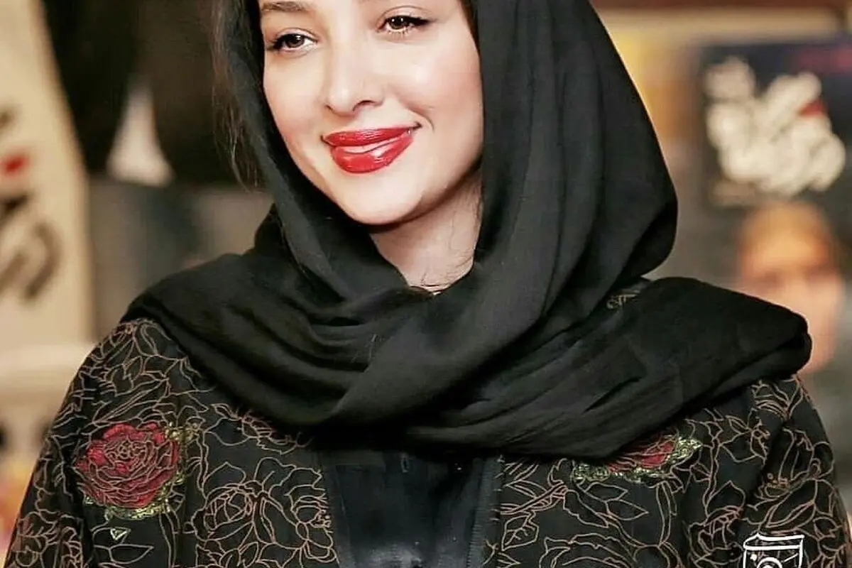 آناهیتا درگاهی با استایل متفاوت در صف نانوایی سنگک داغ؛ عاشق نون سنگک و لحظه‌ای خاص در زندگی هنری