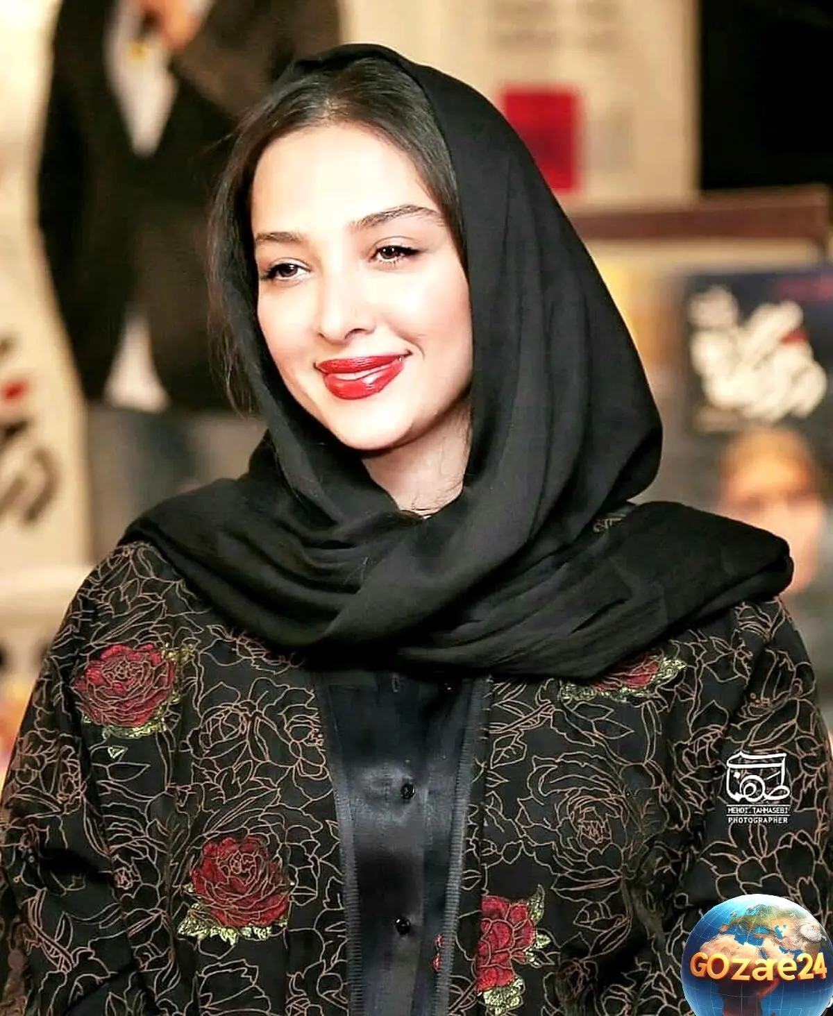 آناهیتا درگاهی با استایل متفاوت در صف نانوایی سنگک داغ؛ عاشق نون سنگک و لحظه‌ای خاص در زندگی هنری