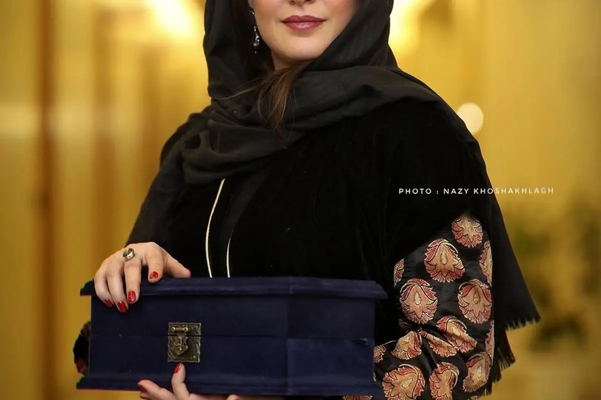 تصاویر جنجالی طناز طباطبایی در نقش سریال «یاغی» با ژست خفن و جنجالی هنگام سیگار کشیدن!