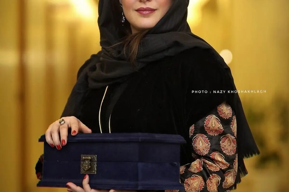 تصاویر جنجالی طناز طباطبایی در نقش سریال «یاغی» با ژست خفن و جنجالی هنگام سیگار کشیدن!