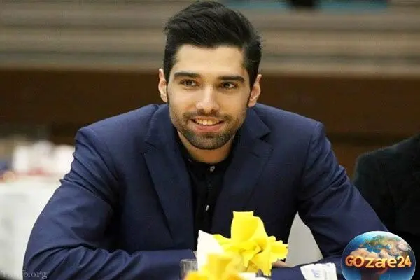 محمد موسوی والیبالست محبوب در کنار اجاق آشپزی با استایل خاص و شعله‌ور
