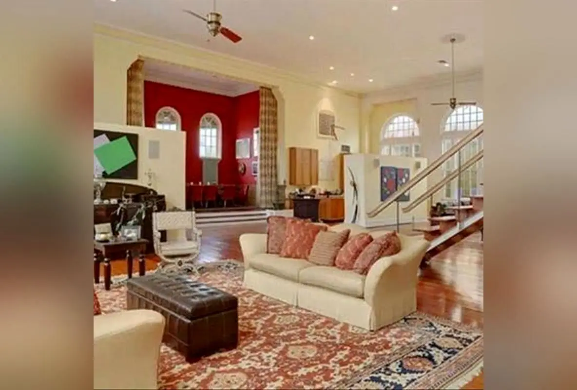 خانه رویایی بیانسه در کلیسای قدیمی با طراحی لوکس و فضای سبز منحصر به فرد