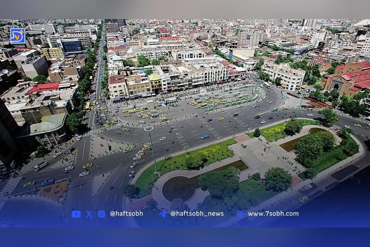 تصویر تاریخی میدان توپخانه تهران در دوران قاجار؛ ۱۴۰ سال پیش و منظره‌ای خلوت و خاکی