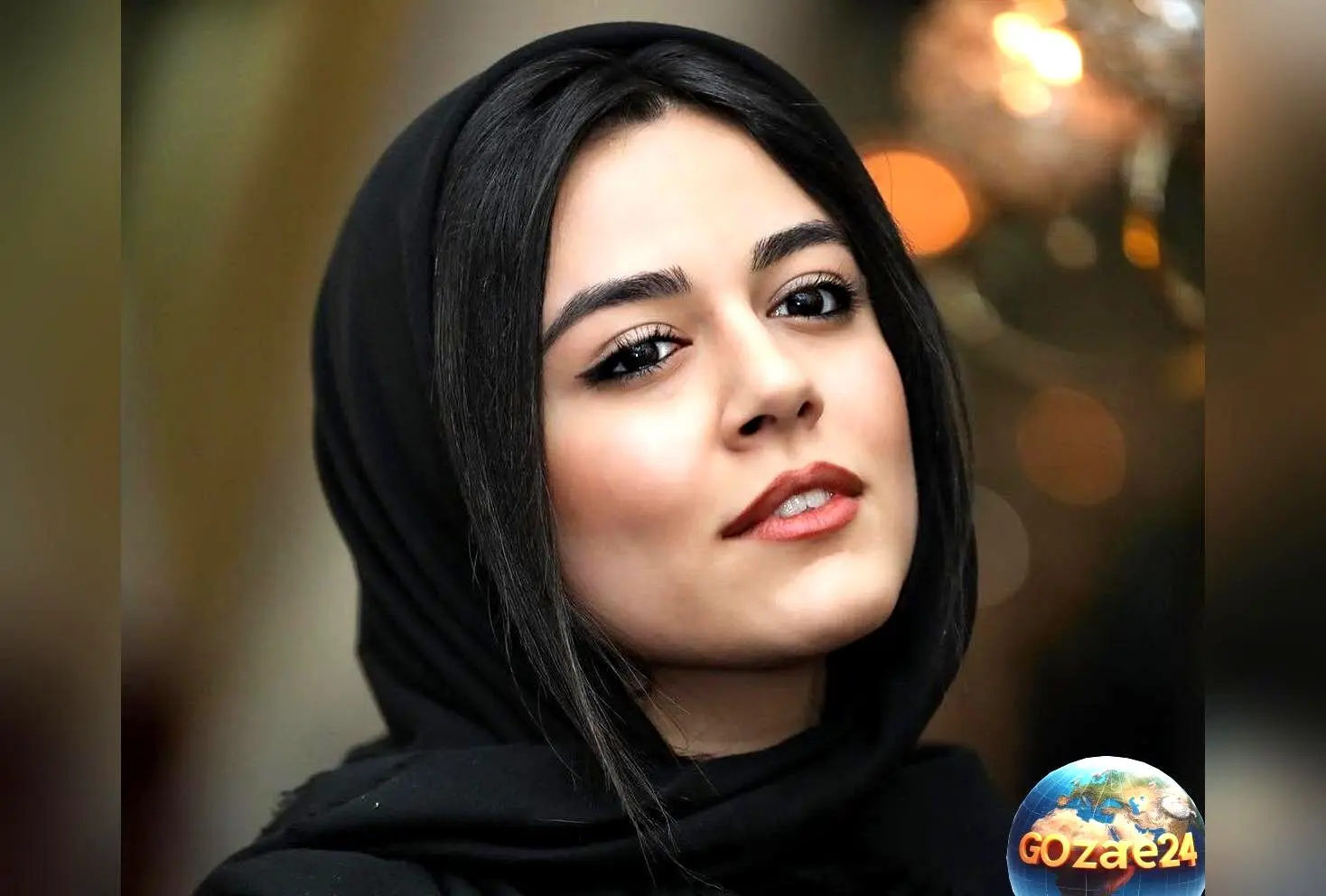 استایل کافه‌گردی ماهور الوند با مانتو گل‌گلی و رنگ‌های شاد در صفحه اینستاگرام
