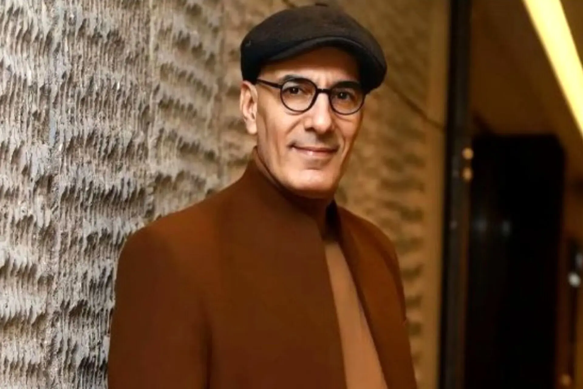 نقاشی هوش مصنوعی از بهنام تشکر در نقش پدر فلین، استوری شد.