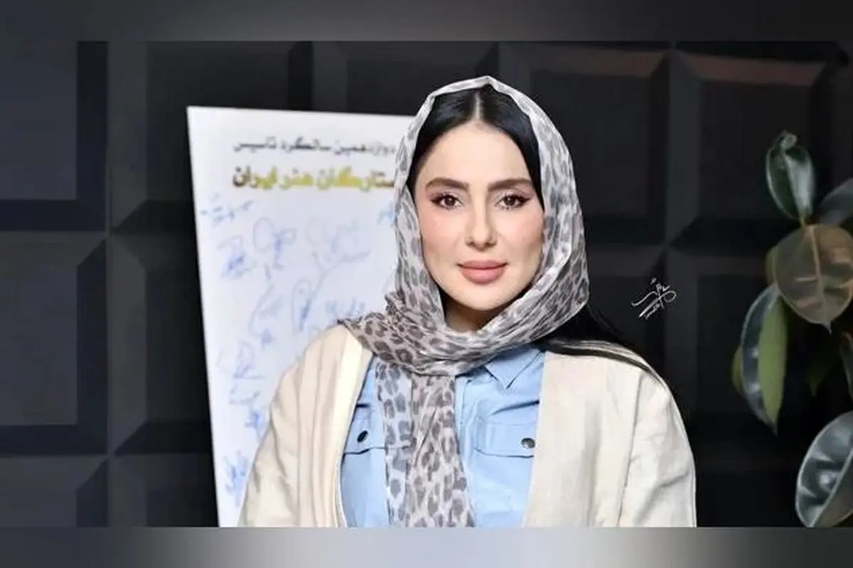 کافه متفاوت و خاص با طراحی کلاسیک و رنگ سبز آدامسی؛ نگاهی به فضایی منحصربه‌فرد در کنار بازیگر نون خ