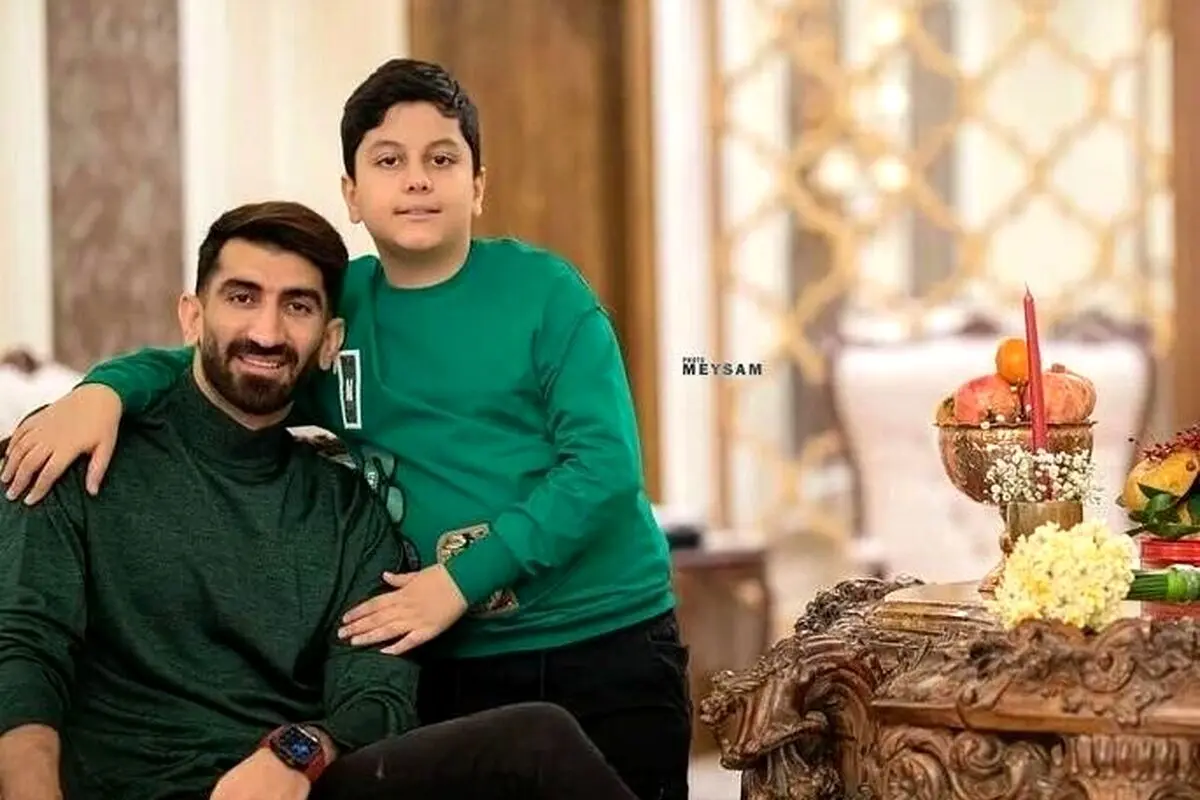 کیک تولد سه‌طبقه و مجلل پسر علیرضا بیرانوند با تم فوتبالی؛ خلاقیت اوستا قنّاد تهرونی، تصویری دیدنی