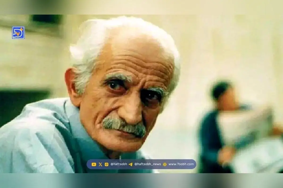 تصویر نادر از کیومرث ملک مطیعی در کنار داریوش اقبالی در سال ۱۳۵۶ همزمان با پخش سریال زیر آسمان شهر