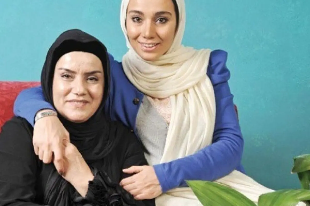 خاطره حاتمی: مامان با دیدن بچه‌های کوچک به یاد نوه‌اش می‌افتد و آرزو دارد نوه‌اش دختر باشد