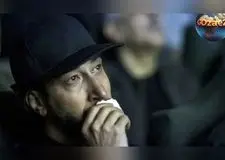 گریه‌های بهرام افشاری در مراسم یادبود جواد گنجی: قول می‌دهم انسان بهتری باشم