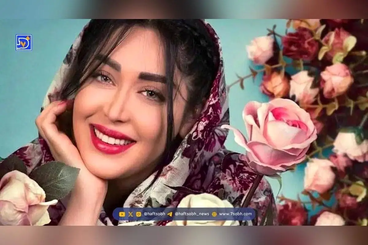 سارا منجزی پور بازیگر ایرانی با استایل گل‌گلی و رژ قرمز: نماد زیبایی و سلامت در دنیای هنر