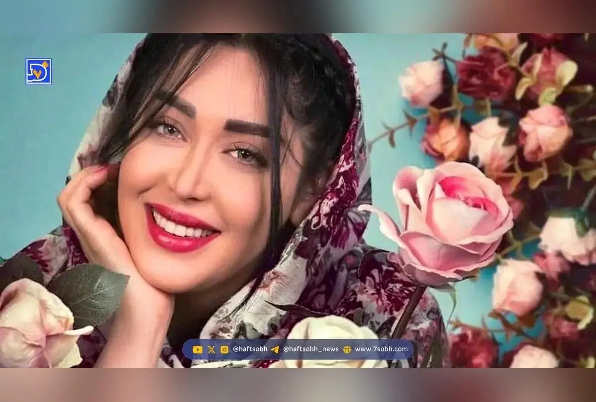 سارا منجزی پور بازیگر ایرانی با استایل گل‌گلی و رژ قرمز: نماد زیبایی و سلامت در دنیای هنر