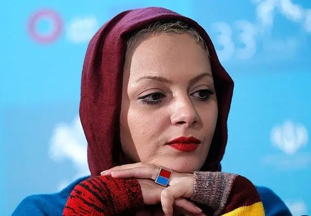 چکامه چمن ماه بازگشت بی‌سر و صدا به دنیای بازیگری؛ عکس جدید از بازیگر ایرانی پس از بازگشت از شبکه جم"
