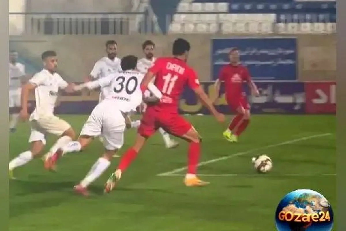 چرا VAR در صحنه جنجالی پنالتی تراکتور مقابل ملوان وارد عمل نشد؟ بررسی دلایل و پیامدهای تصمیم داوری