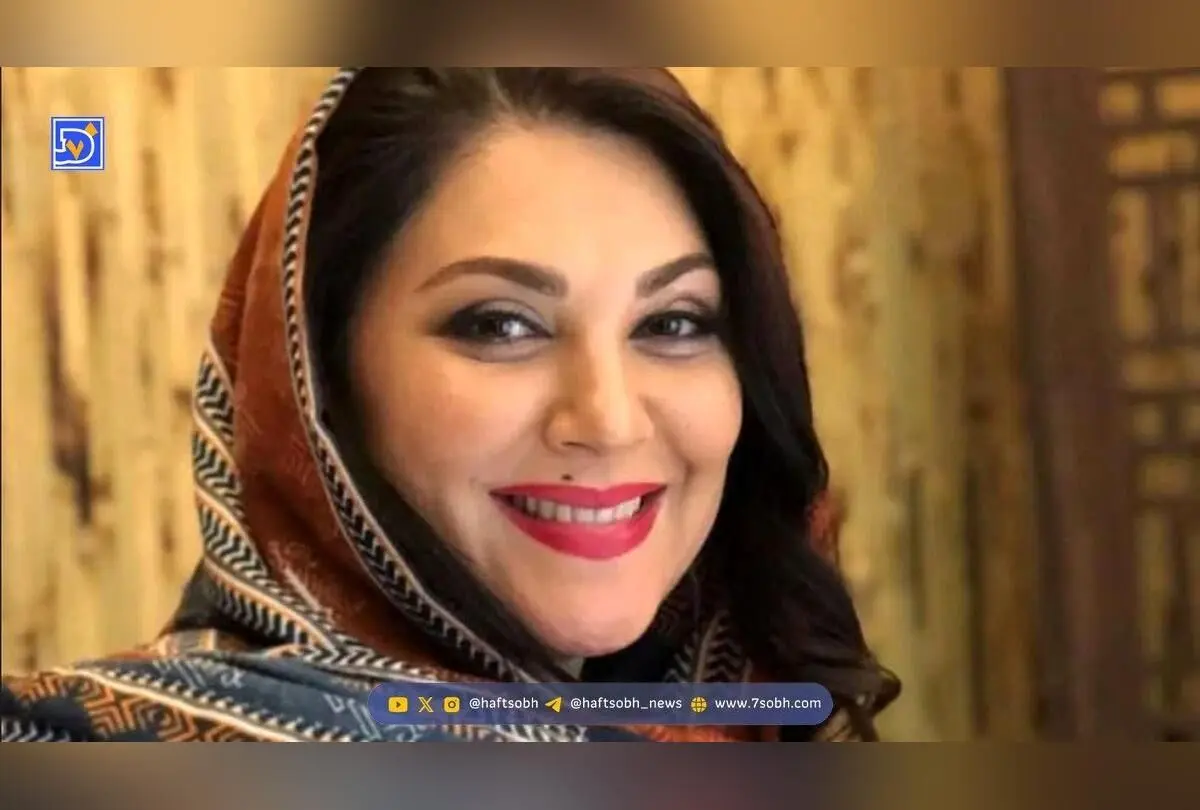 عکس دیده نشده لاله اسکندری با دامن کوتاه چهارخانه در دهه ۵۰؛ لحظه‌ای نادر از ستاره محبوب در جشن تولد ۴۴ سال پیش
