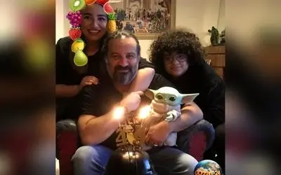 مهراب قاسمخانی: پسرم را مدرسه نفرستادم تا فیلم و سریال ببیند و نویسنده شود!