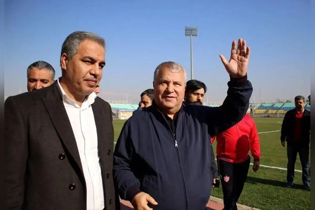 علی پروین در کنار خانواده در آستانه نوروز | تصویر خانوادگی صمیمی و دلنشین اسطوره فوتبال ایران
