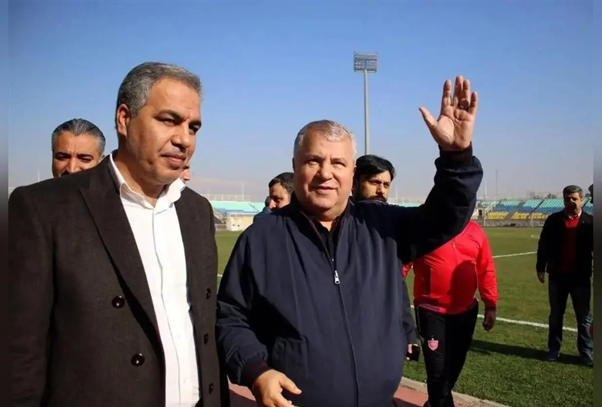 علی پروین در کنار خانواده در آستانه نوروز | تصویر خانوادگی صمیمی و دلنشین اسطوره فوتبال ایران