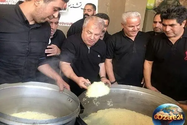تصاویر جالب ورزشکاران و فوتبالیست‌های مشهور در مراسم‌های نذری و عزاداری + حضور مهدی طارمی، علی پروین و قلعه‌نویی