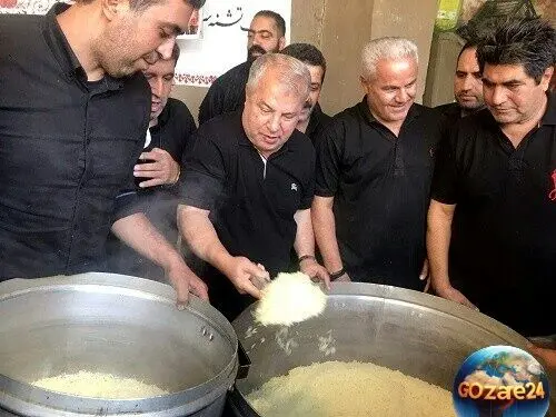 تصاویر جالب ورزشکاران و فوتبالیست‌های مشهور در مراسم‌های نذری و عزاداری + حضور مهدی طارمی، علی پروین و قلعه‌نویی