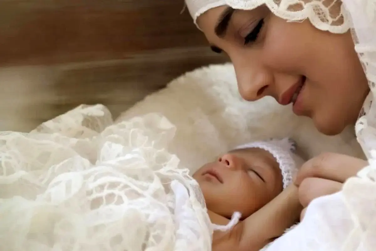 رونمایی از سیسمونی بامزه نوزاد ستاره سادات قطبی + عکس‌های دیدنی و جزئیات جذاب