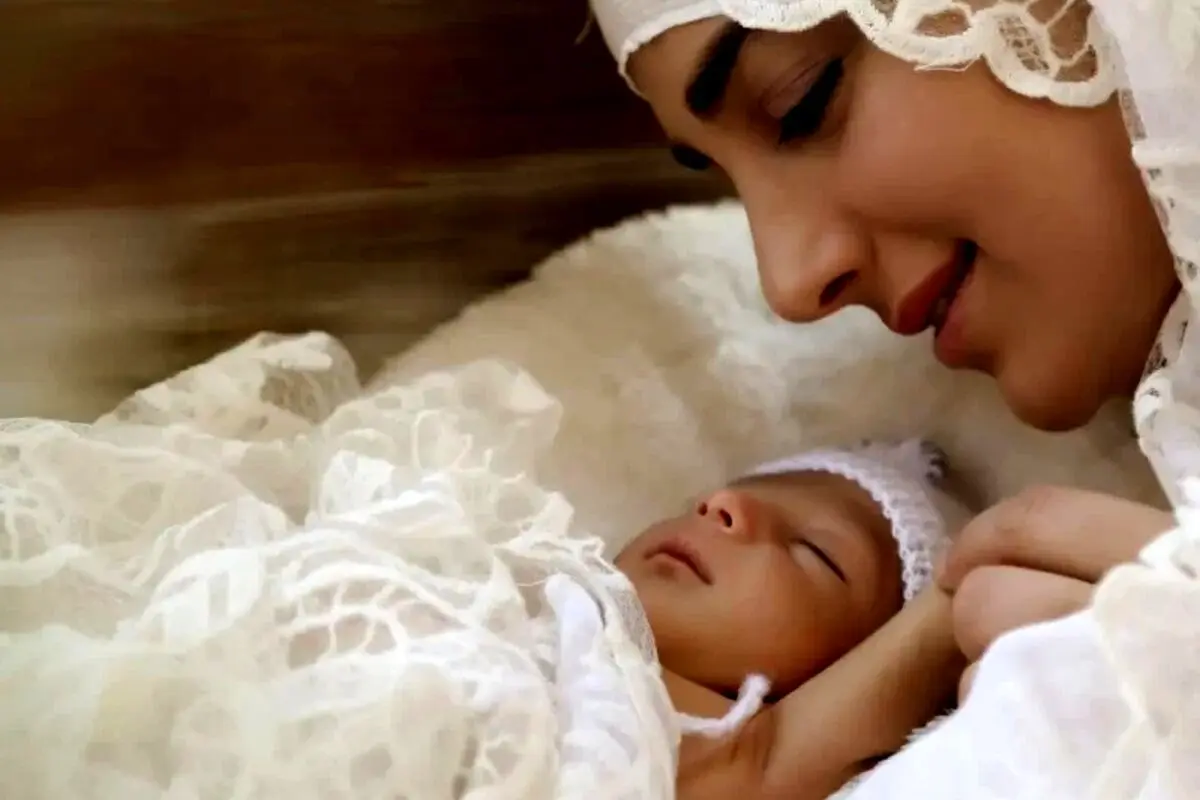 رونمایی از سیسمونی بامزه نوزاد ستاره سادات قطبی + عکس‌های دیدنی و جزئیات جذاب