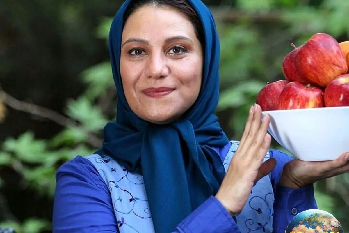 شبنم مقدمی با استوری غم‌انگیز از سنگ قبر داریوش مهرجویی و خانه‌ای ساده و بی‌زرق و برق در کنار عکس او