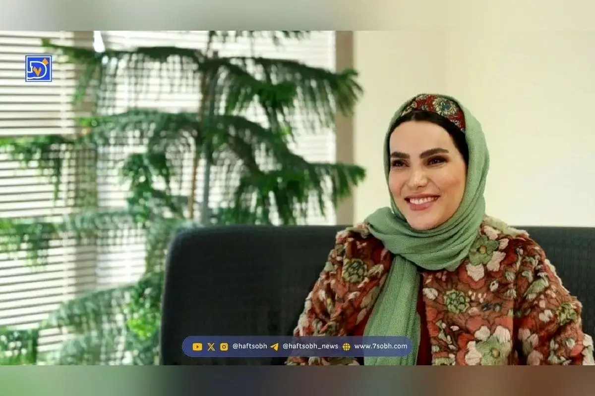 مهسا ایرانیان؛ اولین زن استندآپ کمدین ایرانی و چهره‌ای برجسته در هنر و سرگرمی ایران