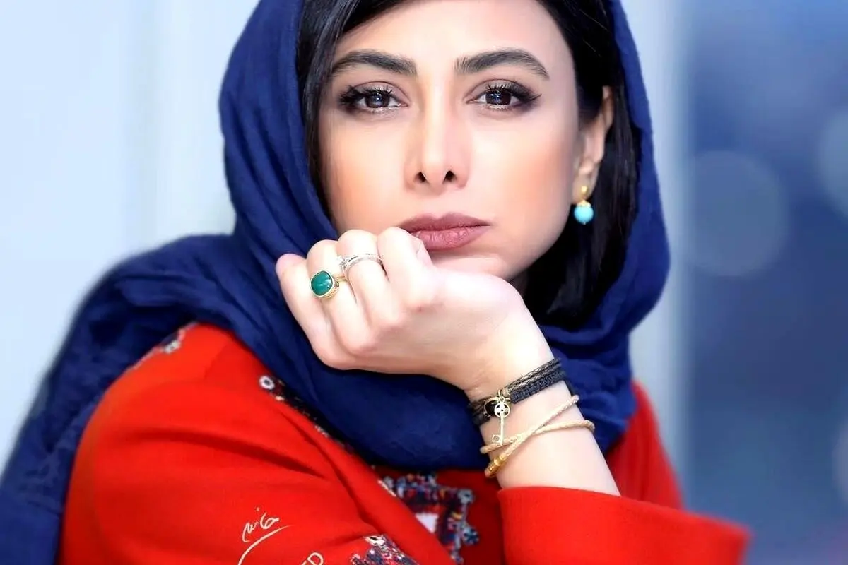 استایل شیک و خاص آزاده صمدی با اکسسوری‌های منحصر به فرد در جدیدترین تصاویر اینستاگرام