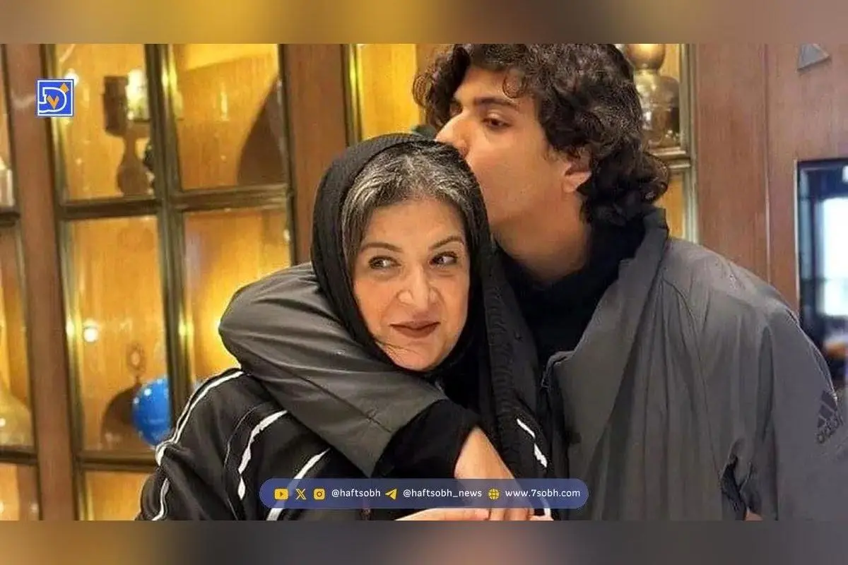 عکس جدید و متفاوت از همای سریال پایتخت ریما رامین فر در کنار پسرش در پاریس