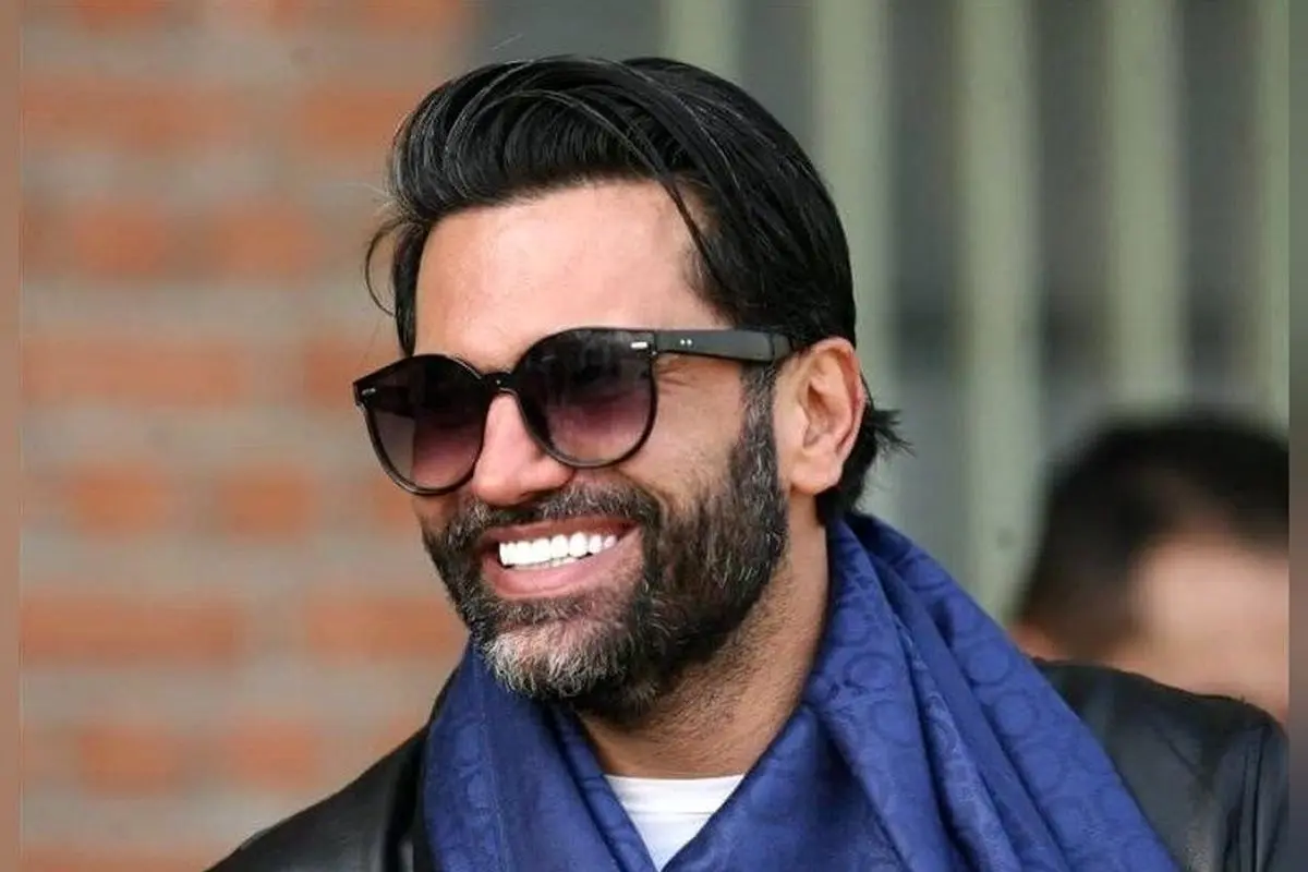 تصویر لوکس و مدرن آسانسور خانه نیکبخت و همسرش؛ طراحی شیک و جذاب در فضای داخلی