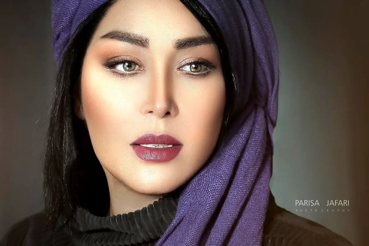 سارا منجزی پور در استایل ساحلی و مانتو سنتی کنار دریا غوغا کرد + عکس جدید در اینستاگرام