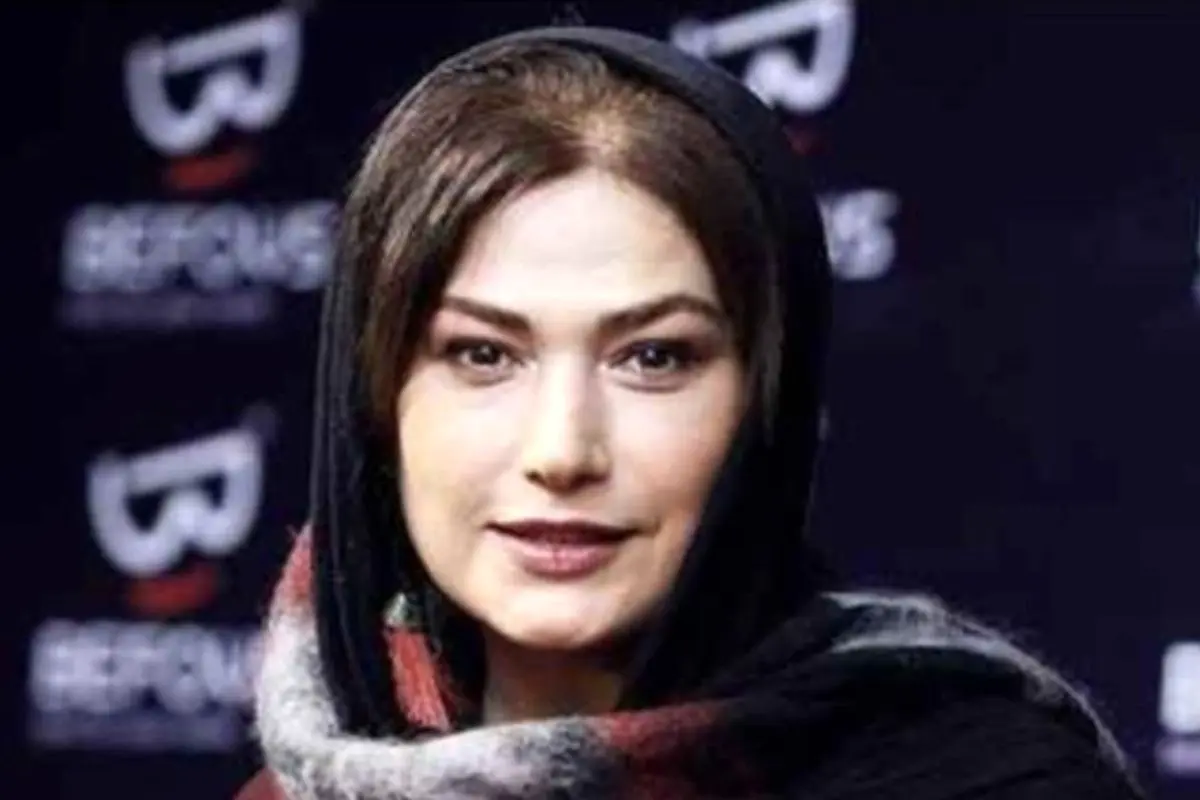 بررسی استایل و لباسهای لادن مستوفی؛ رازهای سادگی و رنگهای زنده در استایل این بازیگر محبوب