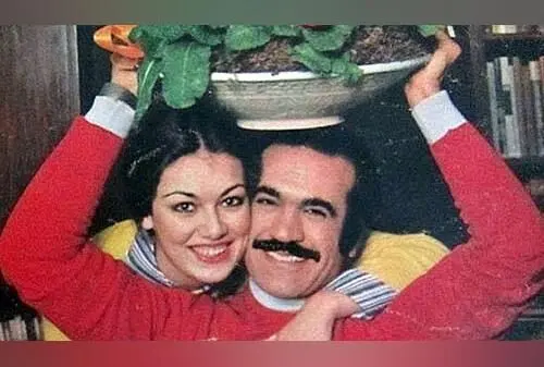 کاشی‌های مینیاتوری و گلخانه‌ای خانه فریدون فرخزاد؛ فضایی شاعرانه و هنری در دل آلمان