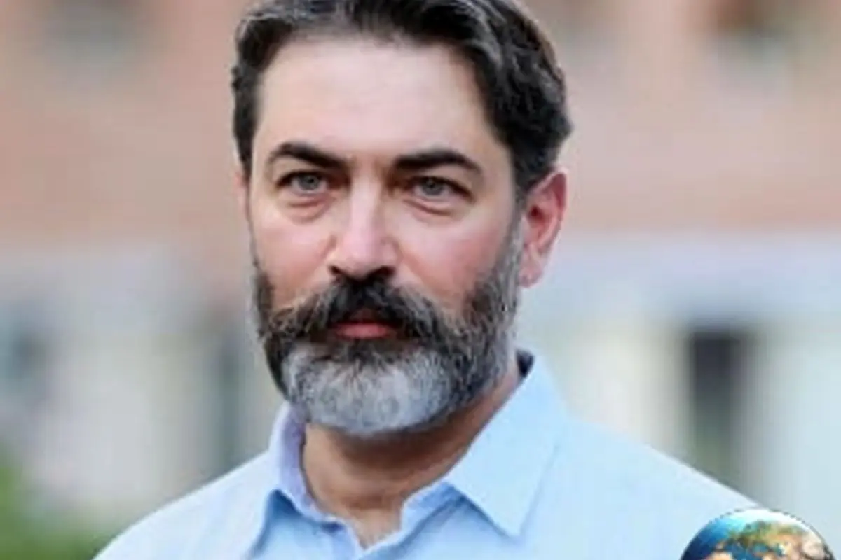 تصویری نادر از پارسا پیروزفر در سال سوم ابتدایی؛ بازیگر «در چشم باد» و جنتلمن سینما ایران