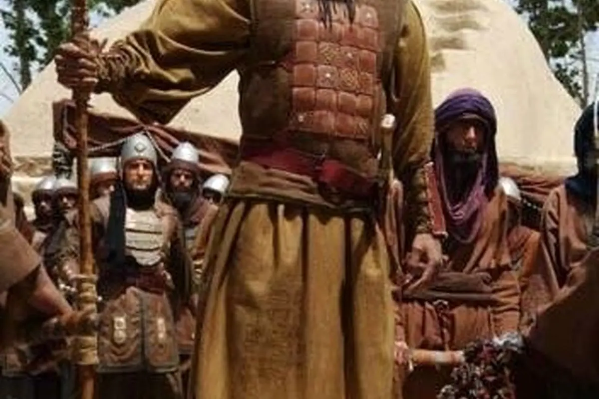 تصاویر باورنکردنی تغییر چهره حامد حدادی، ستاره بسکتبال ایرانی در قیاس با نقش غول بنی زَبدِه در سریال مختارنامه