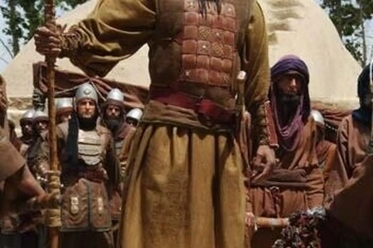 تصاویر باورنکردنی تغییر چهره حامد حدادی، ستاره بسکتبال ایرانی در قیاس با نقش غول بنی زَبدِه در سریال مختارنامه
