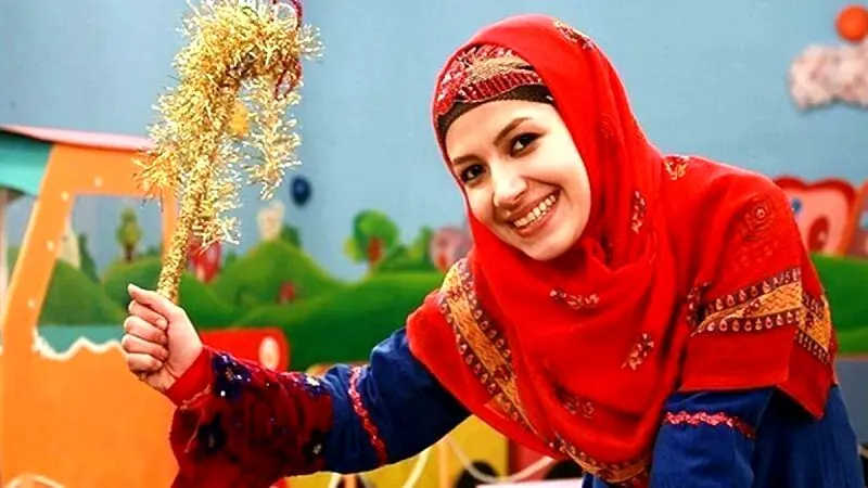 تصویری از ملیکا زارعی پس از آسیب دیدگی در حین اجرای برنامه و شرح ماجرا