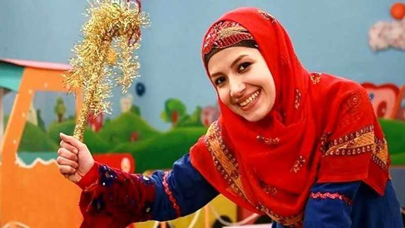 تصویری از ملیکا زارعی پس از آسیب دیدگی در حین اجرای برنامه و شرح ماجرا