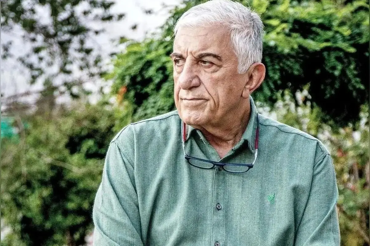 تصویر جذاب رضا کیانیان در کنار خانواده‌اش؛ لحظه‌ای متفاوت از زندگی هنری و خانوادگی این بازیگر محبوب