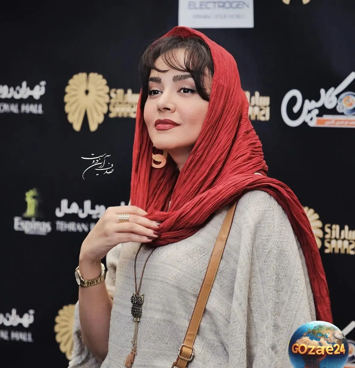 استایل شیک و باکلاس ندا قاسمی در گالری نقاشی و لحظه‌ای خاص در صفحه اینستاگرامش