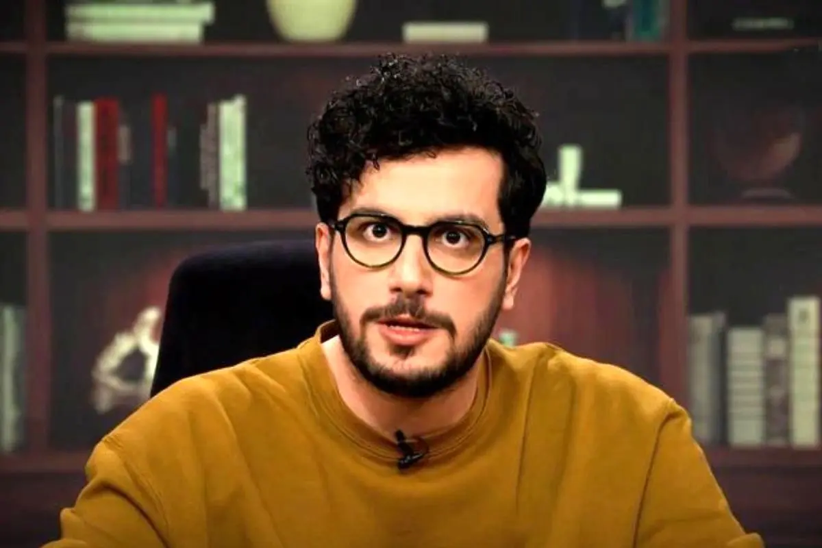 امیرحسین قیاسی مجری محبوب نیمهشب با حمایتهایش از زنان، واکنش مثبت خانمها را برانگیخت + ماجرای جالب بنر کارواش متعلق به او