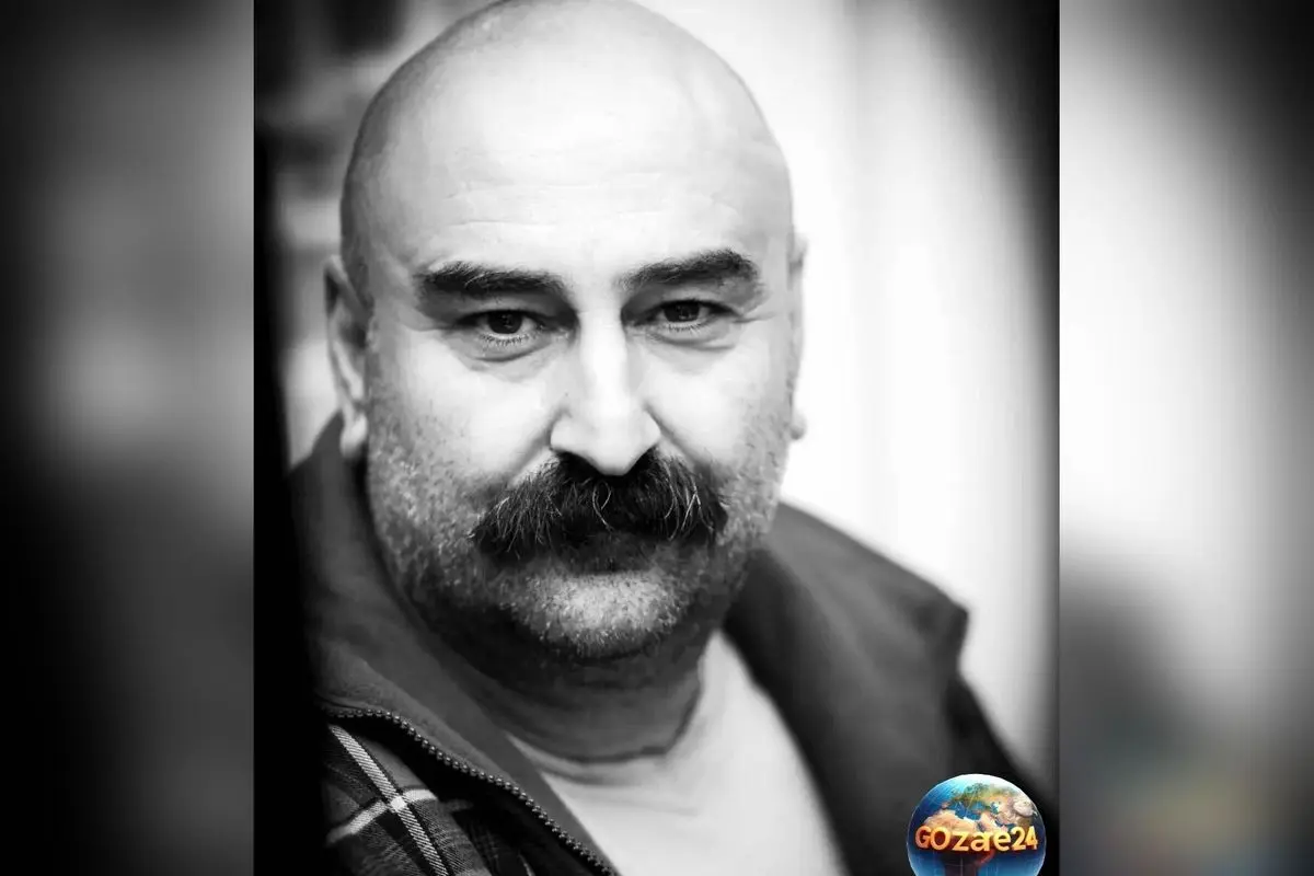 حضور بازیگر محبوب سریال پایتخت در مراسم تجدید عهد هنرمندان با سردار حاج قاسم سلیمانی