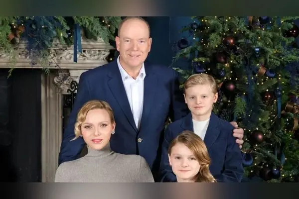 خانواده سلطنتی موناکو کریسمس را با فرش ایرانی لاجوردی و تزئینات مجلل جشن گرفتند