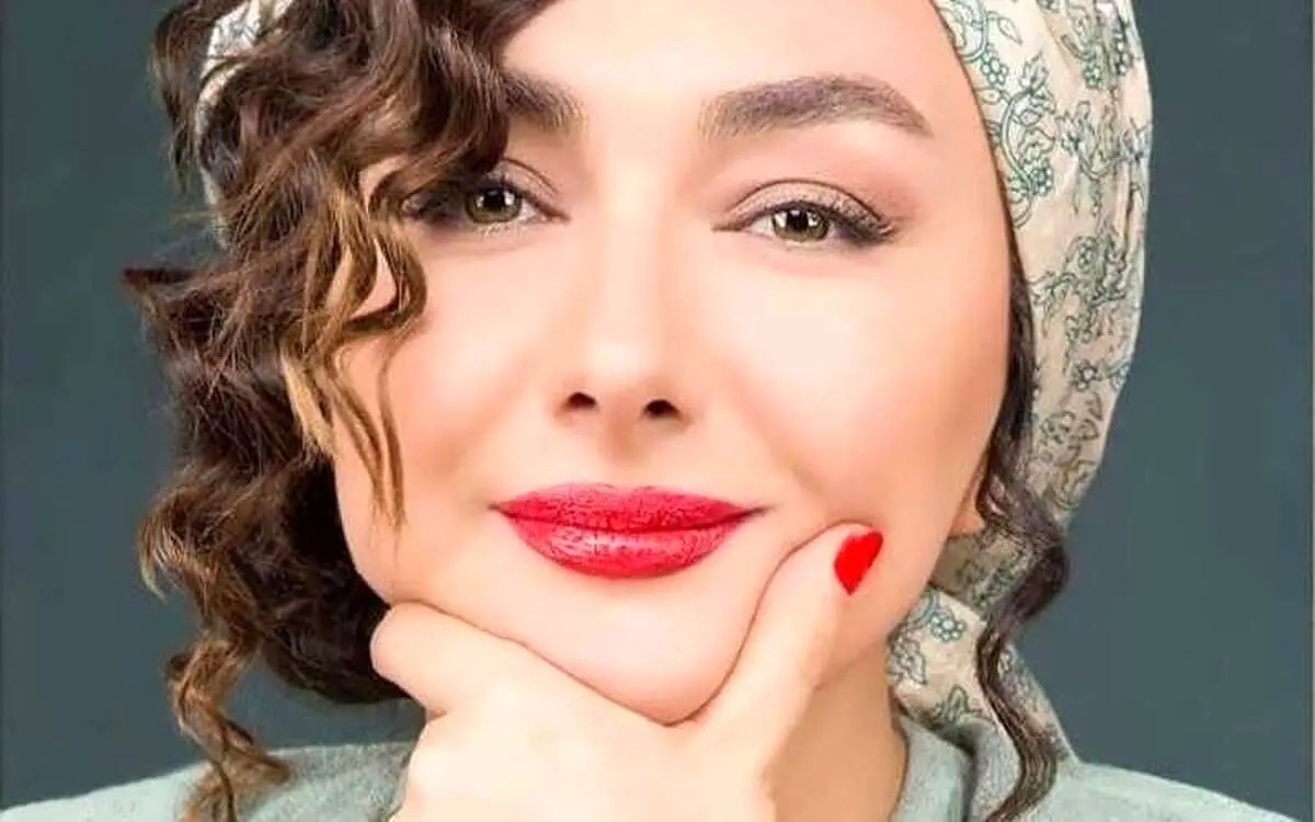 طراحی داخلی خانه هانیه توسلی با دکوراسیون قاجاری، تابلوهای هنری و حضور گربه ملوس