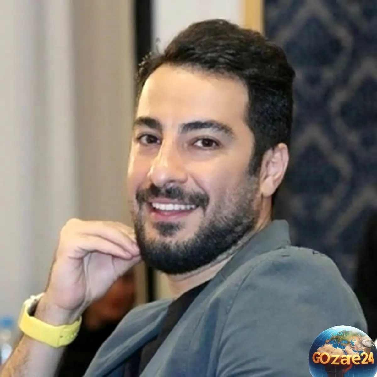 نوید محمدزاده با استایل متفاوت و کت و شلوار عجیب، سوژه جدید کاربران شد
