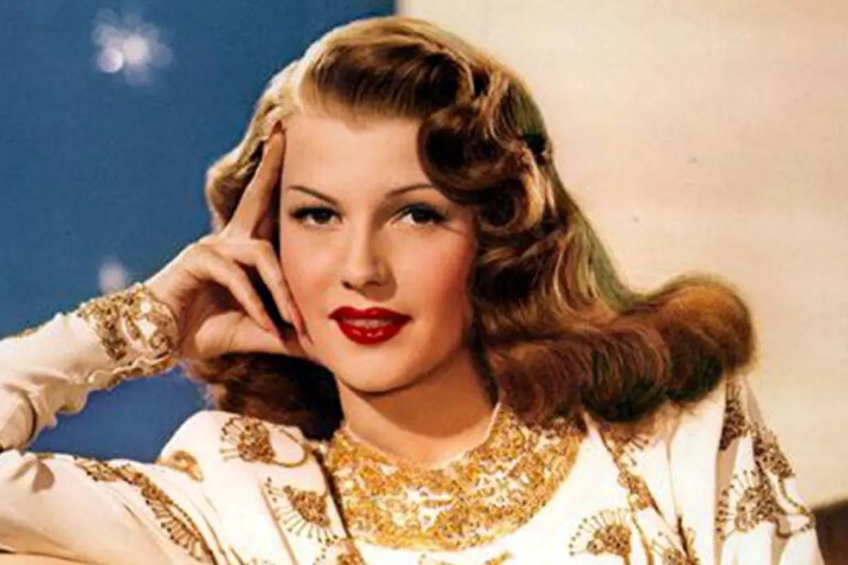 جاودانه‌ترین لحظات مد ریتا هیورث؛ ستایل، فیلم‌ها و رازهای یک نماد هالیوودی در 38 سالگرد درگذشت