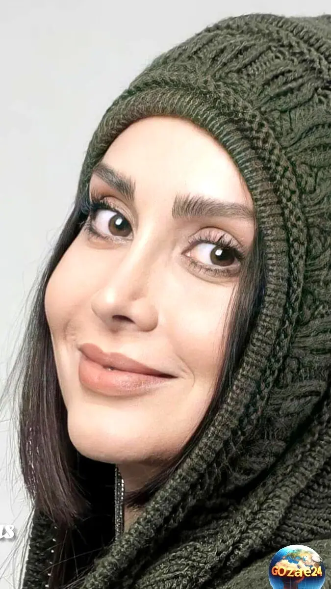 تصویری دلربا از مریم خدارحمی در پله‌های بهشت: بازیگر جوان سینما و تلویزیون در کنار پیام سپاس و قدردانی